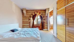 bed 2- click for photo gallery